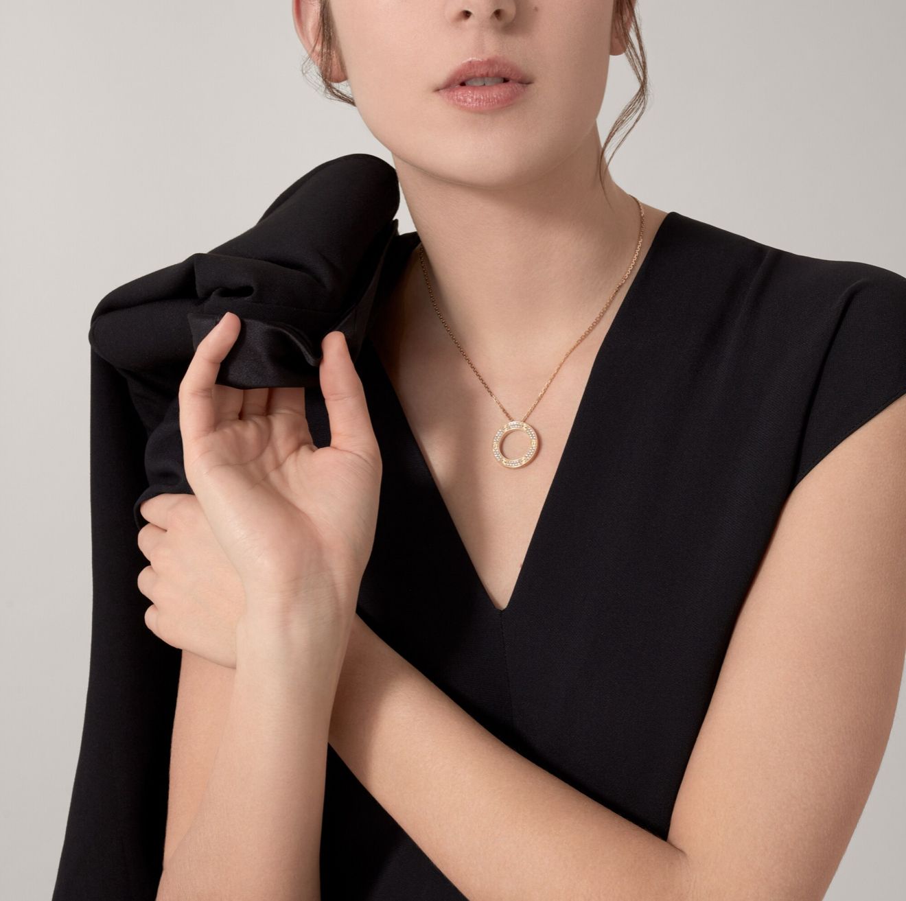 2 C.ARTIER LOVE PENDANT PAVED (18K YELLOW GOLD PLATED)