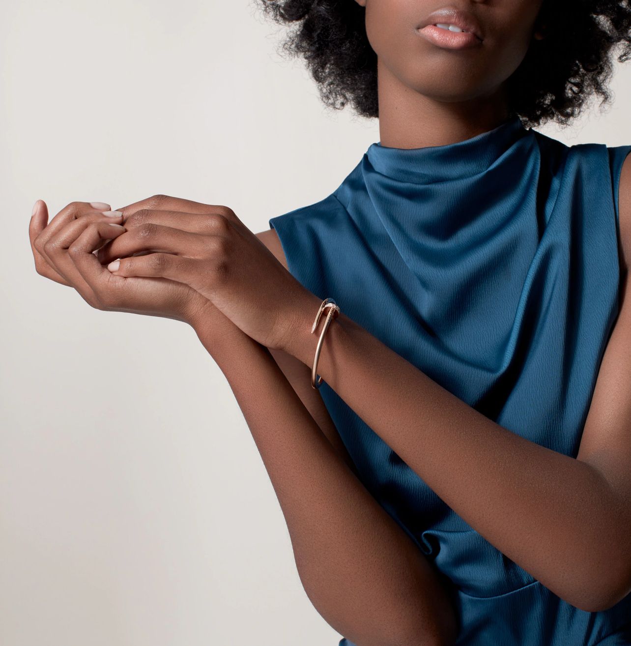 2 C.ARTIER JUSTE UN CLOU BRACELET (18K YELLOW GOLD/ROSE GOLD/WHITE GOLD PLATED)