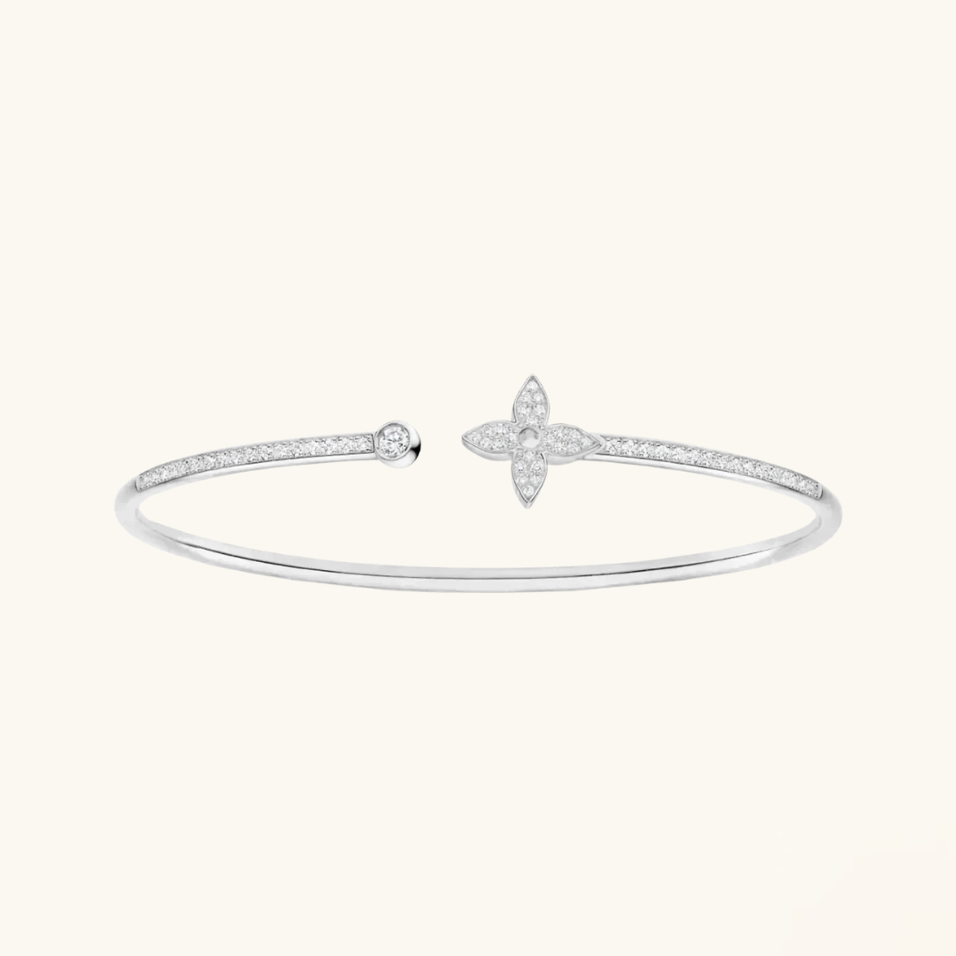 2 Louis Vuitton Idylle Blossom Twist Bracelet, Withe Gold And Diamonds